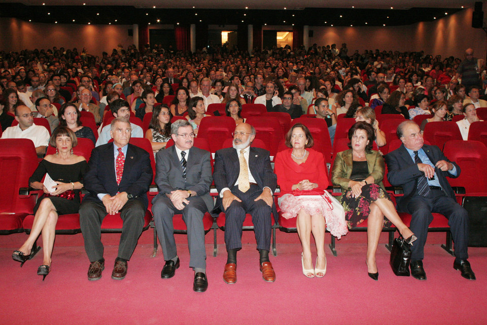 Opening night: Left to right: Colette Naufal, George Gund III, Minister Ogasapian, Roger &amp; Alice Edde, Mr. &amp; Mrs Joseph Vincenti
